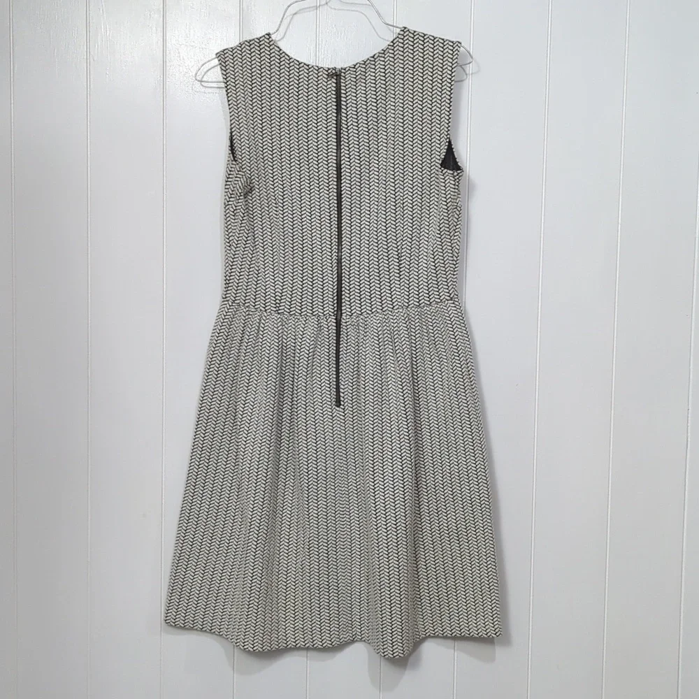 ❤️5/$25   Euc Loft Black And White Dress